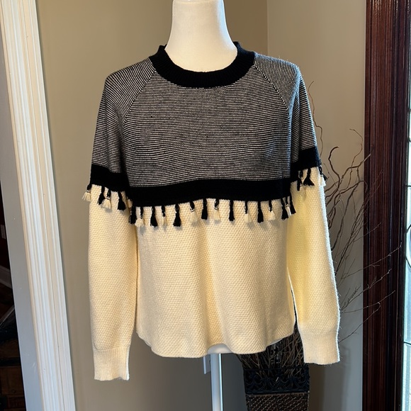 Gilli tassel sweater szM - Picture 4 of 12